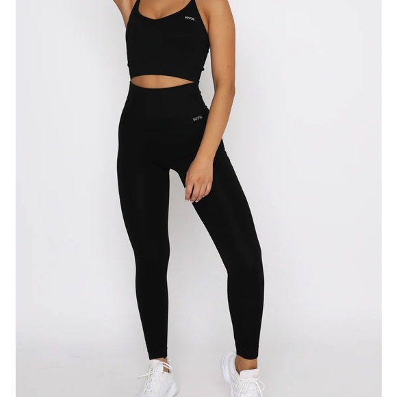 White Fox Boutique Black Seamless Leggings - Picture 3 of 10